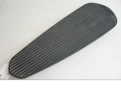 Framsidan på Fotplatta från en Indian Chieftain Dark Horse -2019 motorcykel.