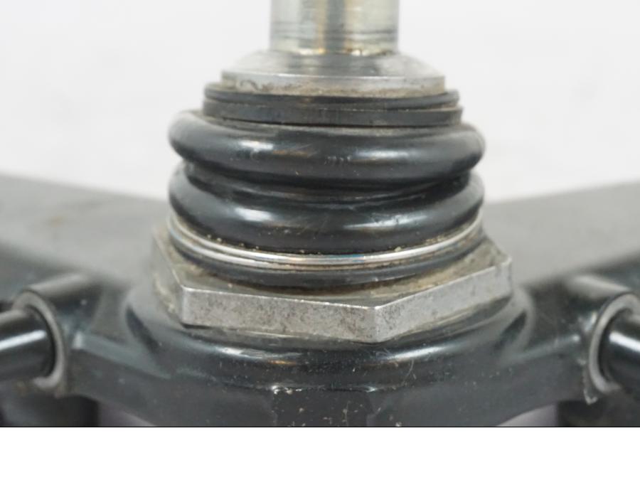 Baksidan på Gaffelkrona från en BMW R 1200 GSA -2012 motorcykel.