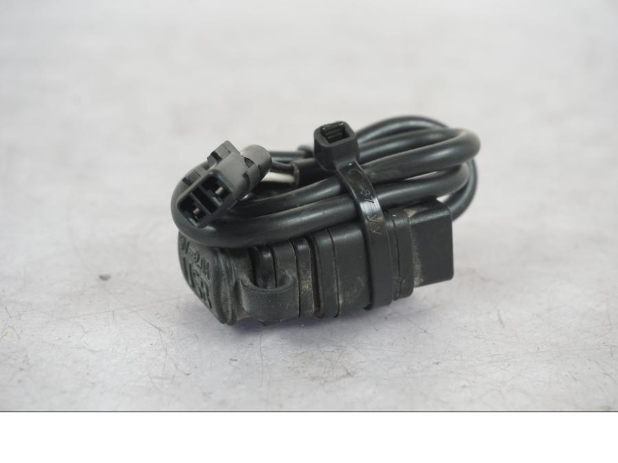 Baksidan på USB-uttag från en Triumph Tiger 1200 -2018 motorcykel.