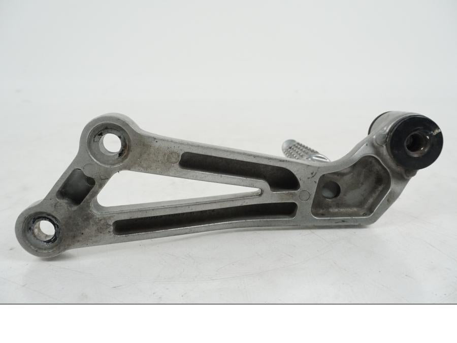 Extrabild1 på Fotpinnefäste från en Kawasaki Z 750 -2006 motorcykel.