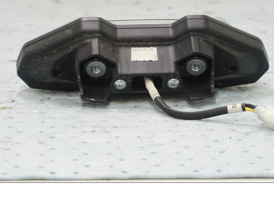 Baksidan på Baklampa från en Yamaha MT-09 Tracer -2019 motorcykel.