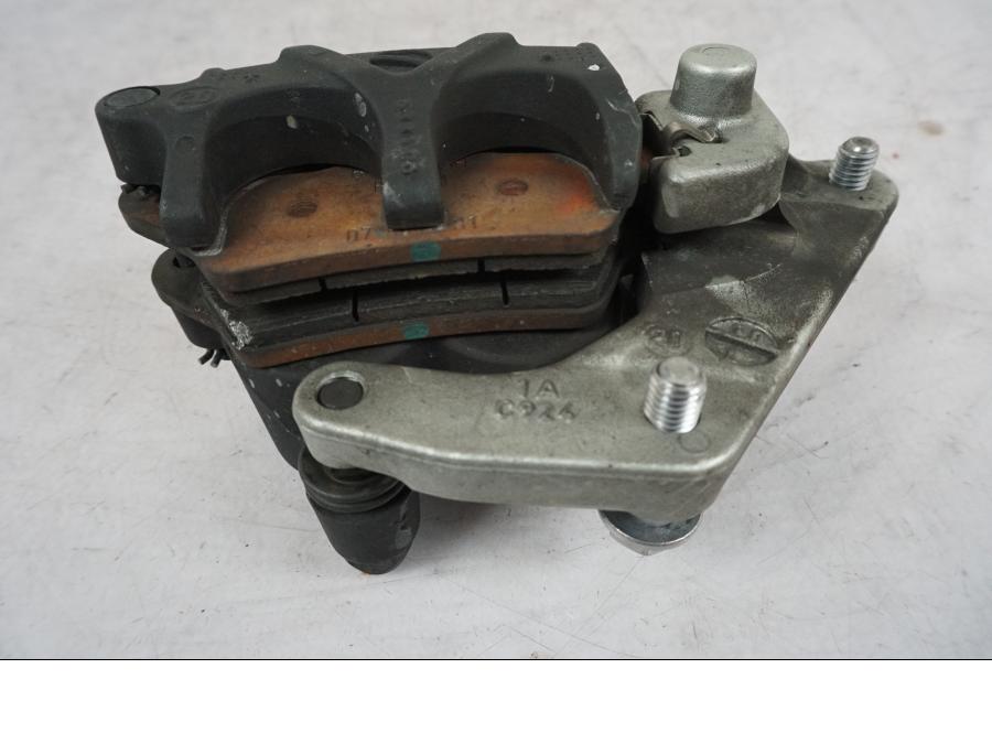 Snett uppifrån på Bromsok från en Triumph Bonneville T120 -2021 motorcykel.