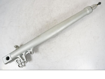 Framsidan på Gaffelben från en BMW R 1200 R -2007 motorcykel.