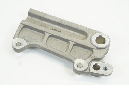 Baksidan på Bromsoksfäste från en Kawasaki KLX 230 -2019 motorcykel.