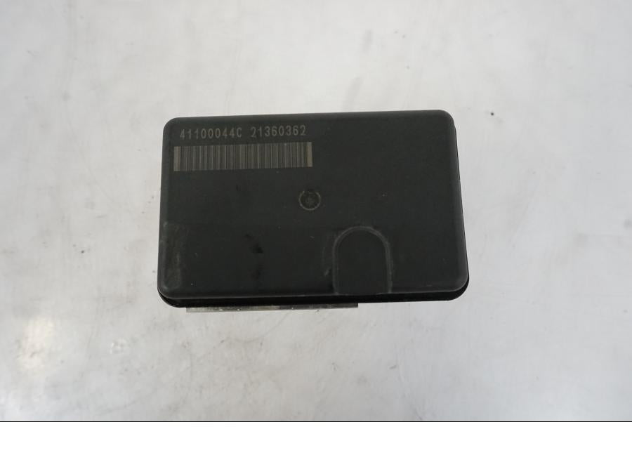 Extrabild1 på ABS Modulator från en H-D Softail Sport Glide FLSB -2022 motorcykel.