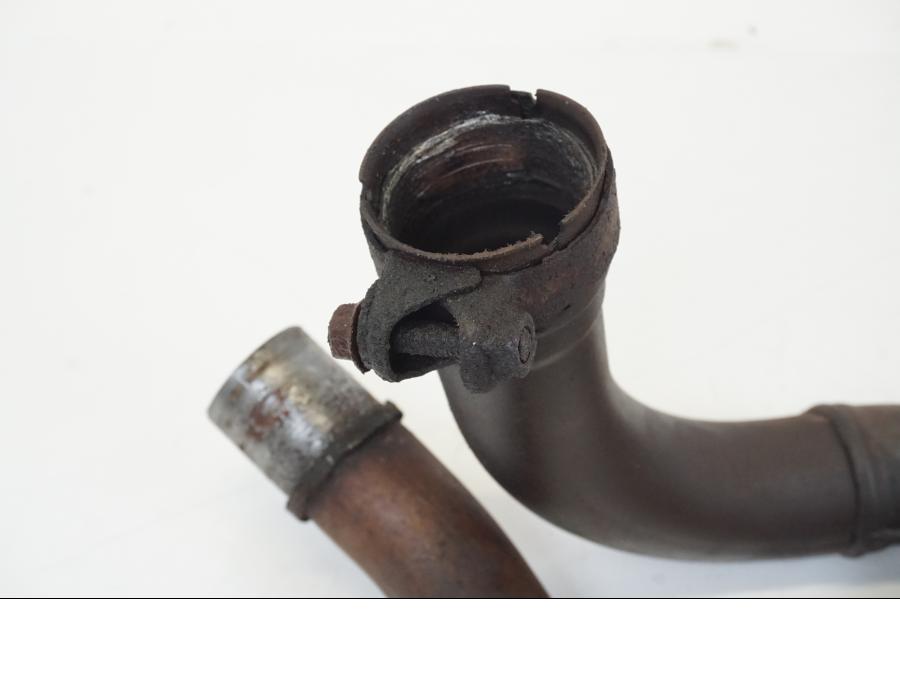 Vänster sida på Grenrör från en Honda XL 1000 V -1999 motorcykel.