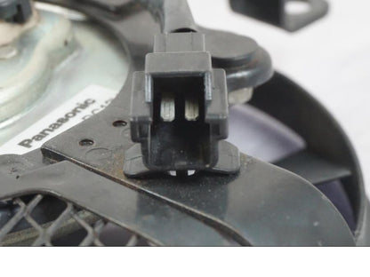 Höger sida på Vattenkylfläkt från en Suzuki GSX-R 750 -2007 motorcykel.