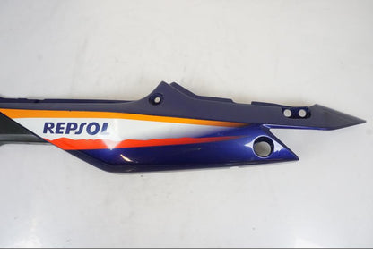 Höger sida på Bakvinge från en Honda CBR 125 R -2006 motorcykel.