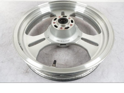 Extrabild5 på Fälg från en Kawasaki VN 1500 Mean Streak -2002 motorcykel.