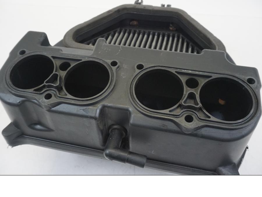 Extrabild6 på Luftburk från en Yamaha YZF 1000 R1 -2004 motorcykel.