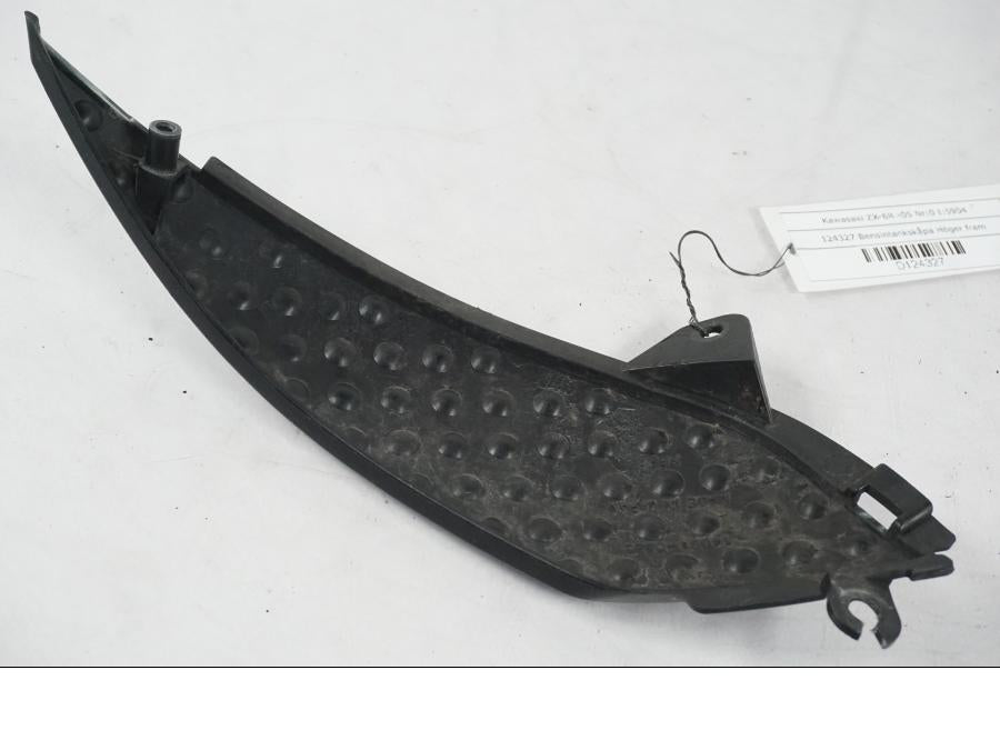 Vänster sida på Bensintankskåpa från en Kawasaki ZX-6R -2005 motorcykel.