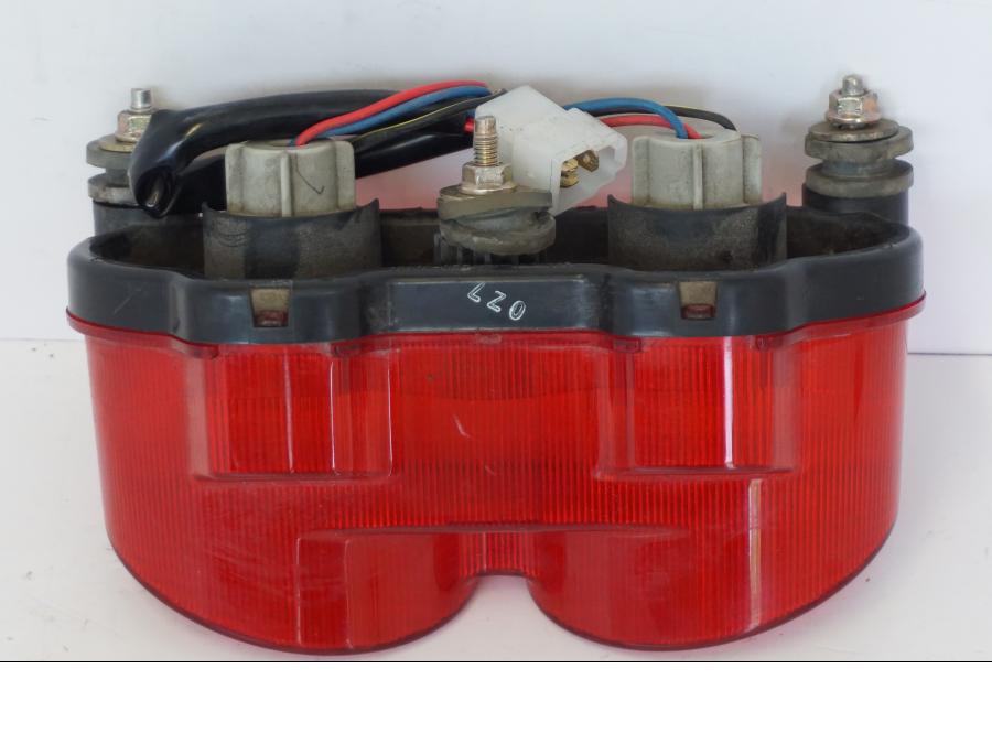 Höger sida på Baklampa från en Kawasaki ZR-7 -2001 motorcykel.