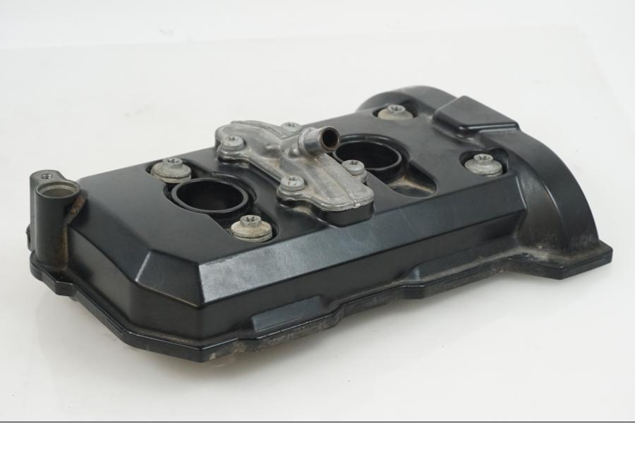 Vänster sida på Ventilkåpa från en BMW F 800 GS -2017 motorcykel.