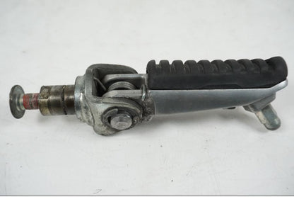 Vänster sida på Fotpinne från en Kawasaki Z 750 -2006 motorcykel.