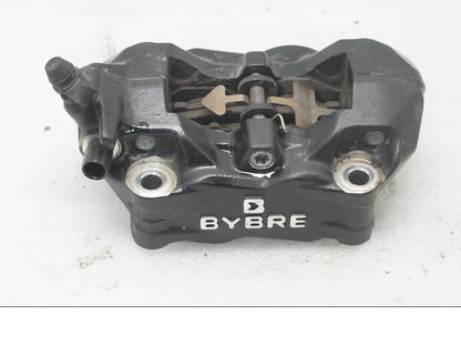 Framsidan på Bromsok från en KTM 125 Duke -2015 motorcykel.