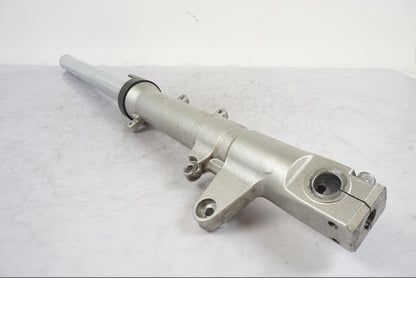 Framsidan på Gaffelben från en Honda VTR 1000 F -1997 motorcykel.