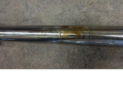 Höger sida på Gaffelben från en Suzuki GS 1000 -1983 motorcykel.