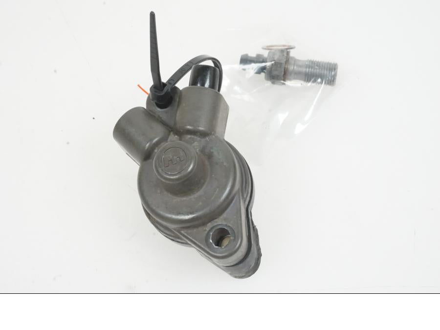 Baksidan på Kopplingslavcylinder från en KTM 1290 Super Duke -2019 motorcykel.