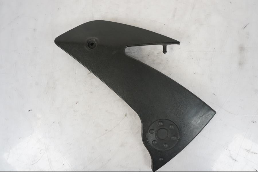 Framsidan på Ramskydd från en Kawasaki ER-6N -2008 motorcykel.