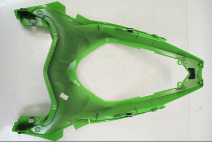 Höger sida på Bakvinge från en Kawasaki NINJA 400 -2020 motorcykel.