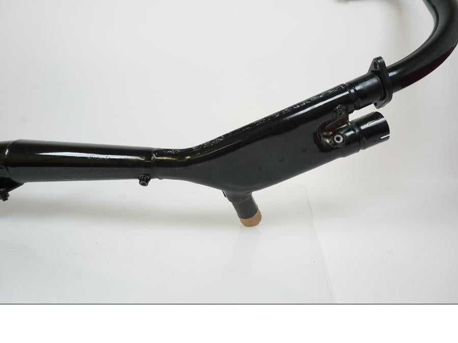 Höger sida på Ljuddämpare från en Suzuki GSX 400 -1983 motorcykel.
