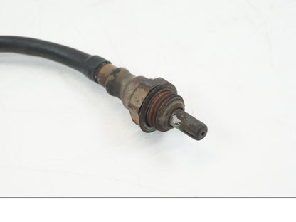 Snett uppifrån på Lambdasond från en Ducati Hyperstrada -2013 motorcykel.