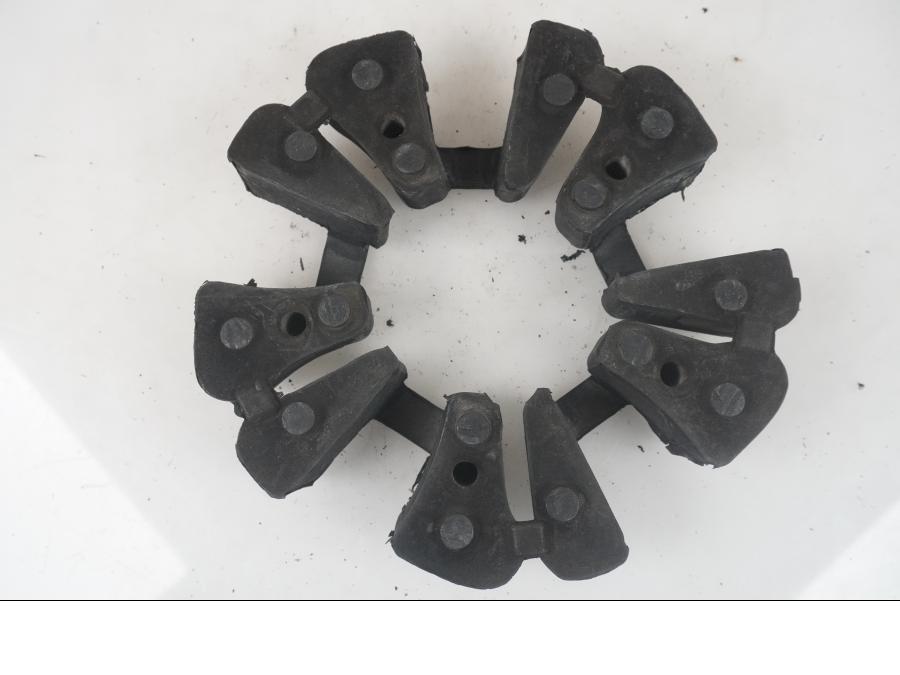 Framsidan på Ryckutjämnare från en Triumph Tiger -2004 motorcykel.