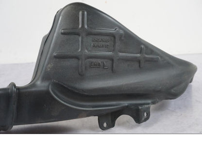 Vänster sida på Luftintag från en Honda CBR 1100 XX -1999 motorcykel.