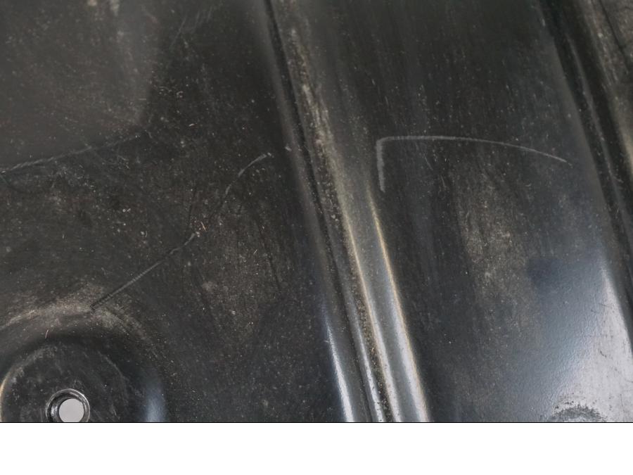 Snett uppifrån på Undertail från en Suzuki VZR 1800 -2009 motorcykel.