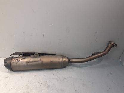 Höger sida på Ljuddämpare från en Yamaha WR 125 -2010 motorcykel.