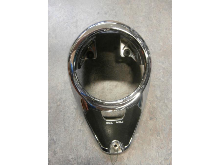 Framsidan på Instrumentkonsoll från en Suzuki VL 800 -2004 motorcykel.