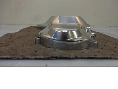 Snett nerifrån på Transmissionskåpa från en H-D Touring Road King Custom FLHRSI -2004 motorcykel.