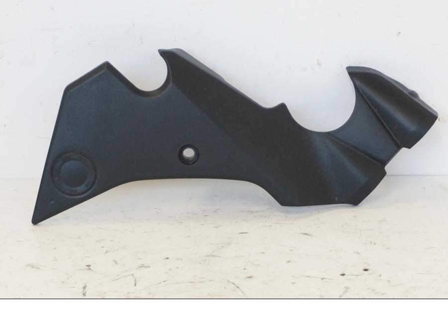 Framsidan på Ramskydd från en Kawasaki ER-6N -2012 motorcykel.