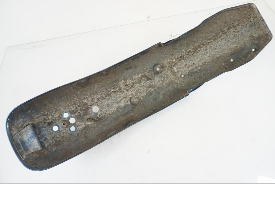 Extrabild6 på <p>Bakskärm från Suzuki VS 800 1992.</p>

<p>Smårepor, slitage av lack mindre ytrost finns se bilder.</p> motorcykel.