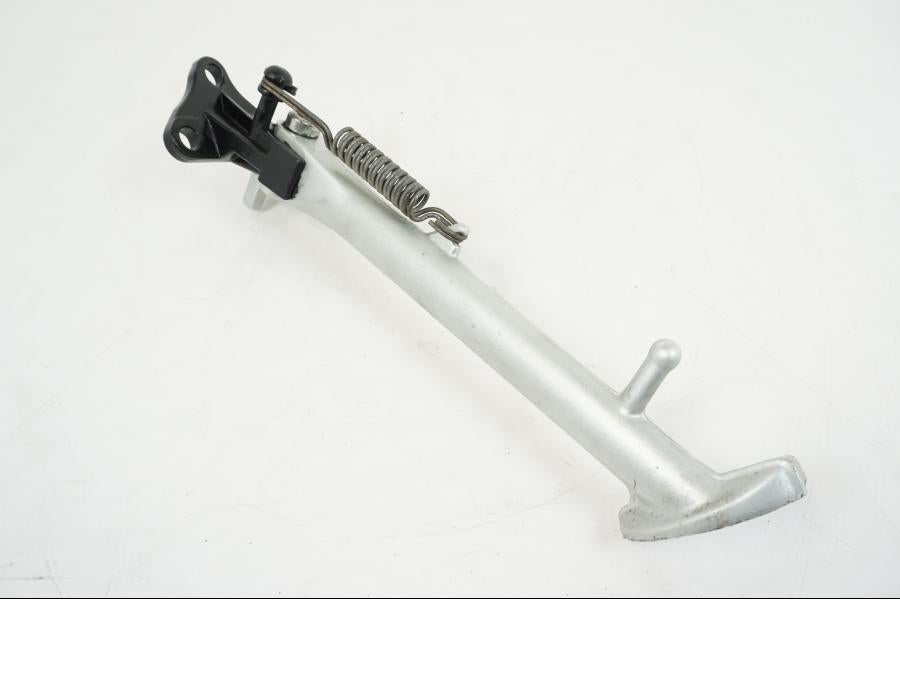 Framsidan på Sidostöd från en Triumph Speed Triple -2008 motorcykel.