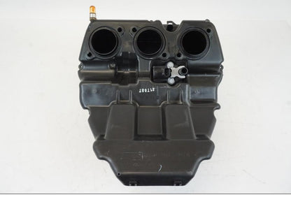 Extrabild2 på Luftburk från en Triumph Speed Triple -2021 motorcykel.