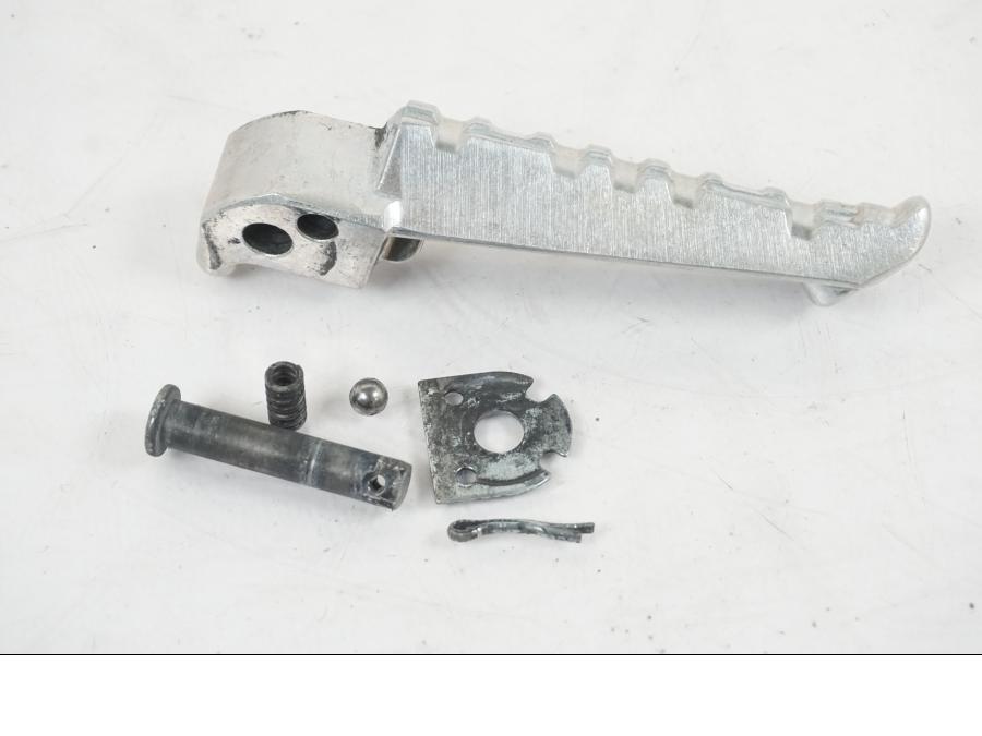 Framsidan på Fotpinne från en Yamaha MT-07 -2019 motorcykel.