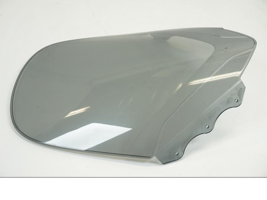 Baksidan på Vindruta från en Yamaha X-Max 400 -2014 motorcykel.