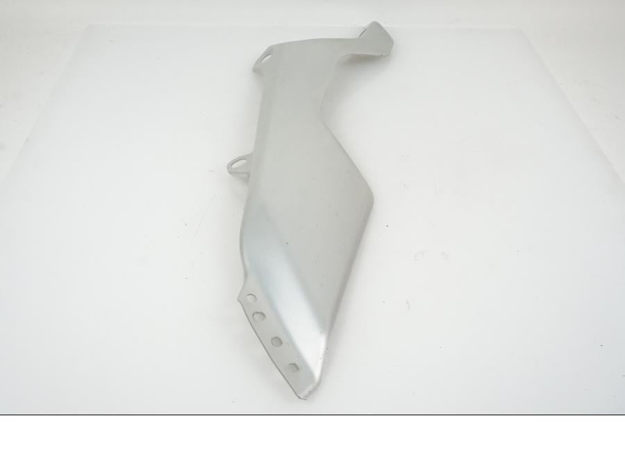 Vänster sida på Värmeskydd från en Yamaha YZF-R7 -2022 motorcykel.