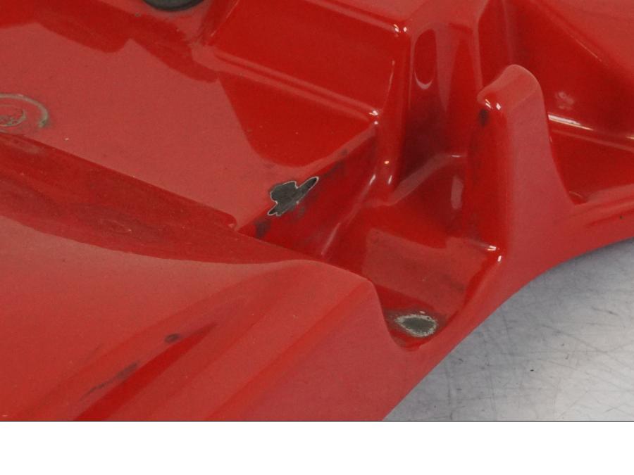 Vänster sida på Bakvinge från en BMW R 1100 GS -1998 motorcykel.