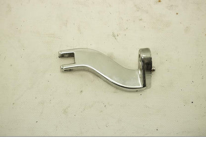 Baksidan på Fotpinnefäste från en H-D Street Glide FLHX -2007 motorcykel.