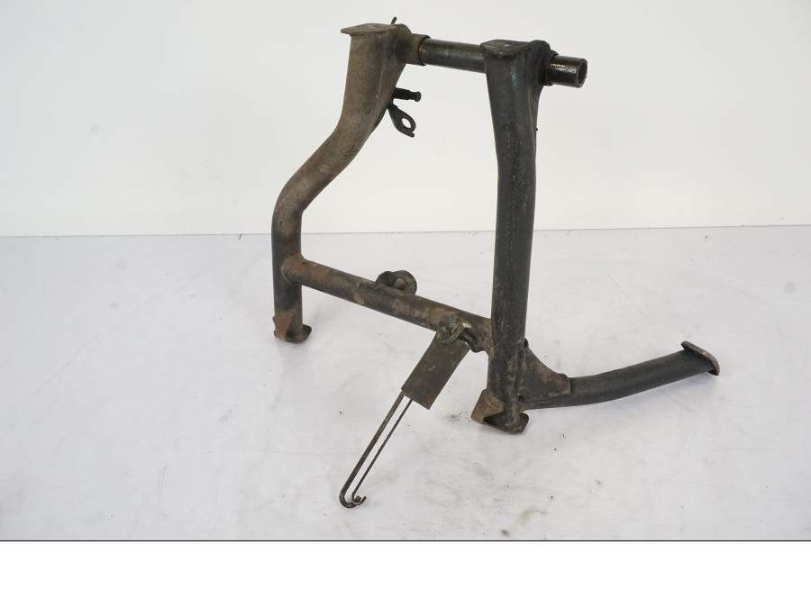 Framsidan på Centralstöd från en Honda VFR 750 -1994 motorcykel.