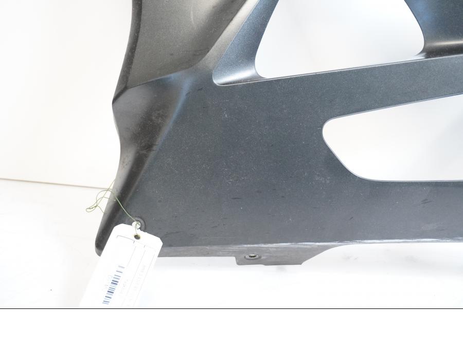 Höger sida på Magkåpa från en BMW S 1000 RR -2010 motorcykel.