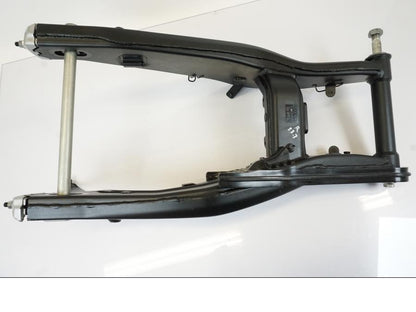 Extrabild4 på Sving från en Triumph Trident -2021 motorcykel.