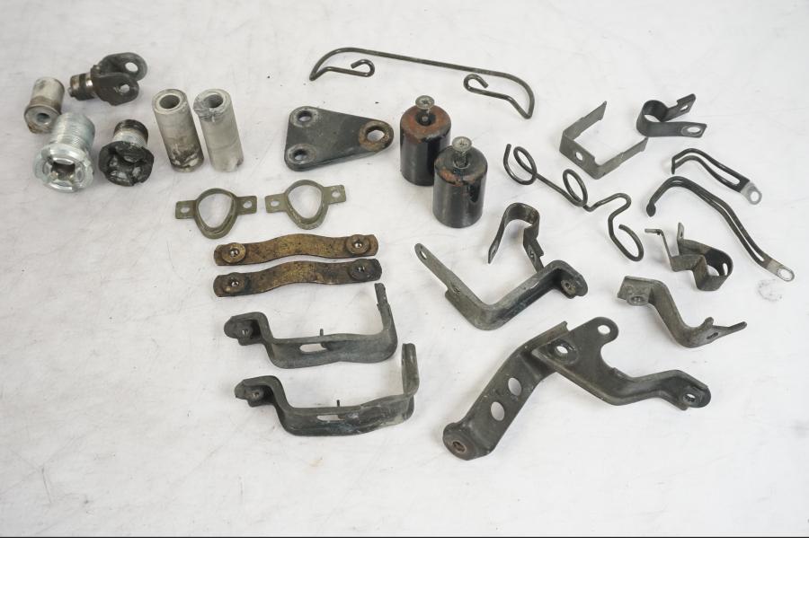 Extrabild2 på Skruv / Mutter etc från en Suzuki SV 650 -1999 motorcykel.