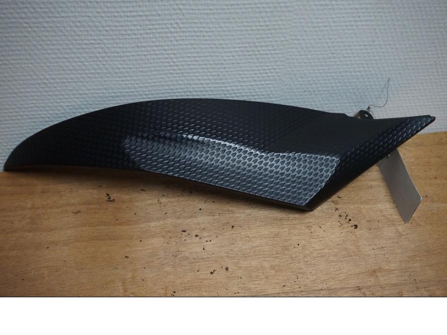 Framsidan på Sidopanel från en Yamaha YZF R6 -2006 motorcykel.