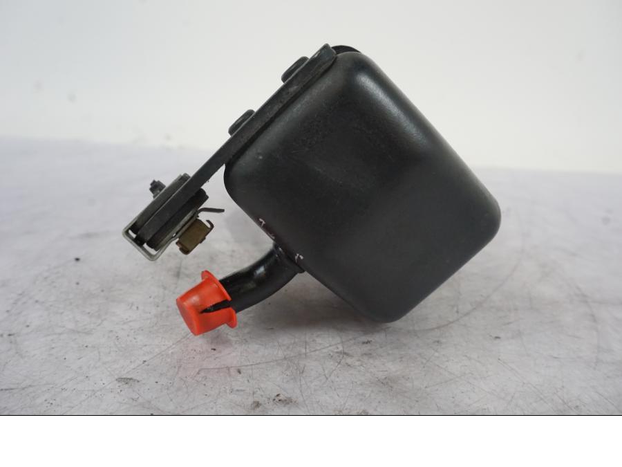 Snett uppifrån på Oljekyl från en BMW R 1150 GS -2002 motorcykel.