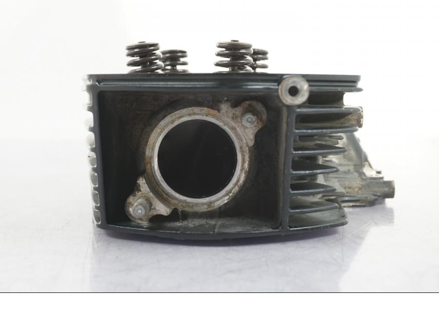 Snett uppifrån på Topplock från en BMW R NineT -2017 motorcykel.