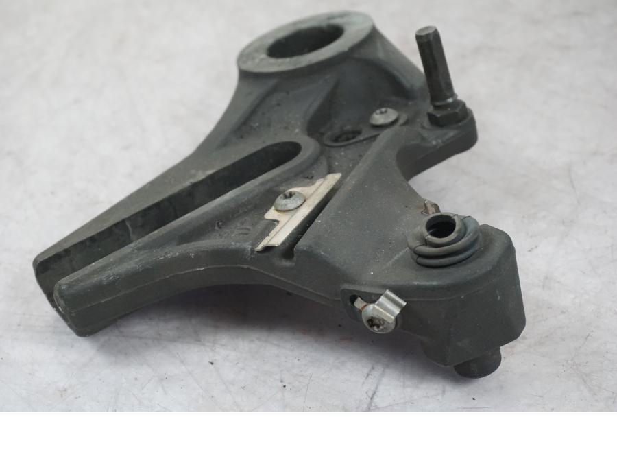 Höger sida på Bromsoksfäste från en BMW S 1000 RR -2011 motorcykel.