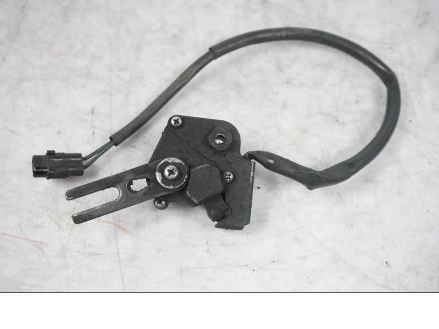 Framsidan på Sidostödsbrytare från en Kawasaki ZX-10R -2008 motorcykel.